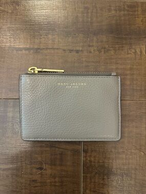 Marc Jacobs Pebbled Leather Card Case in Taupe Gray with Gold Hardware